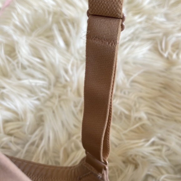 Ambrielle tan underwire padded bra super soft full coverage sz 38DDD criss cross - Picture 15 of 16